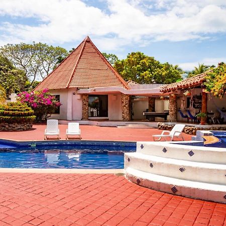 Mia Nueva Gorgona Hotel Екстериор снимка
