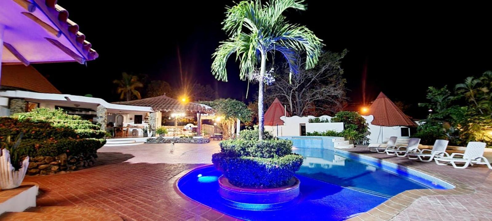 Mia Nueva Gorgona Hotel Екстериор снимка