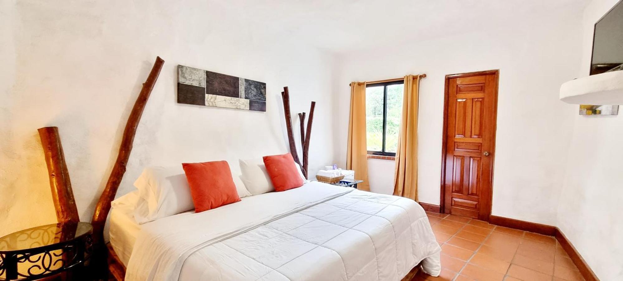 Mia Nueva Gorgona Hotel Екстериор снимка