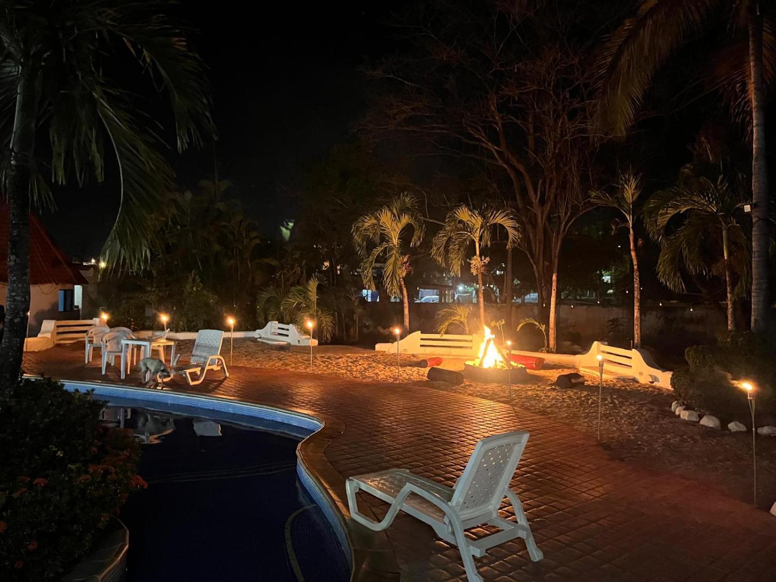 Mia Nueva Gorgona Hotel Екстериор снимка