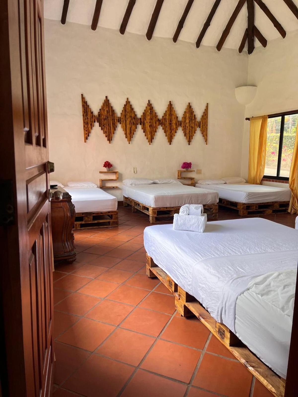 Mia Nueva Gorgona Hotel Стая снимка